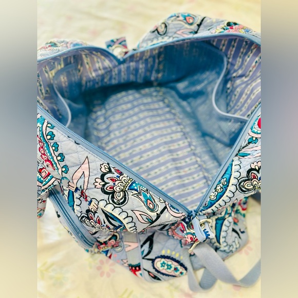 Iconic Weekender Travel Bag in Makani Paisley - Picture 13 of 14